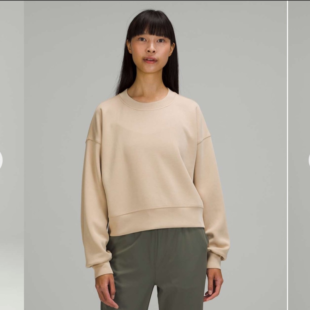 Lululemon Perfectly Oversized Cropped Crew *Softstreme
